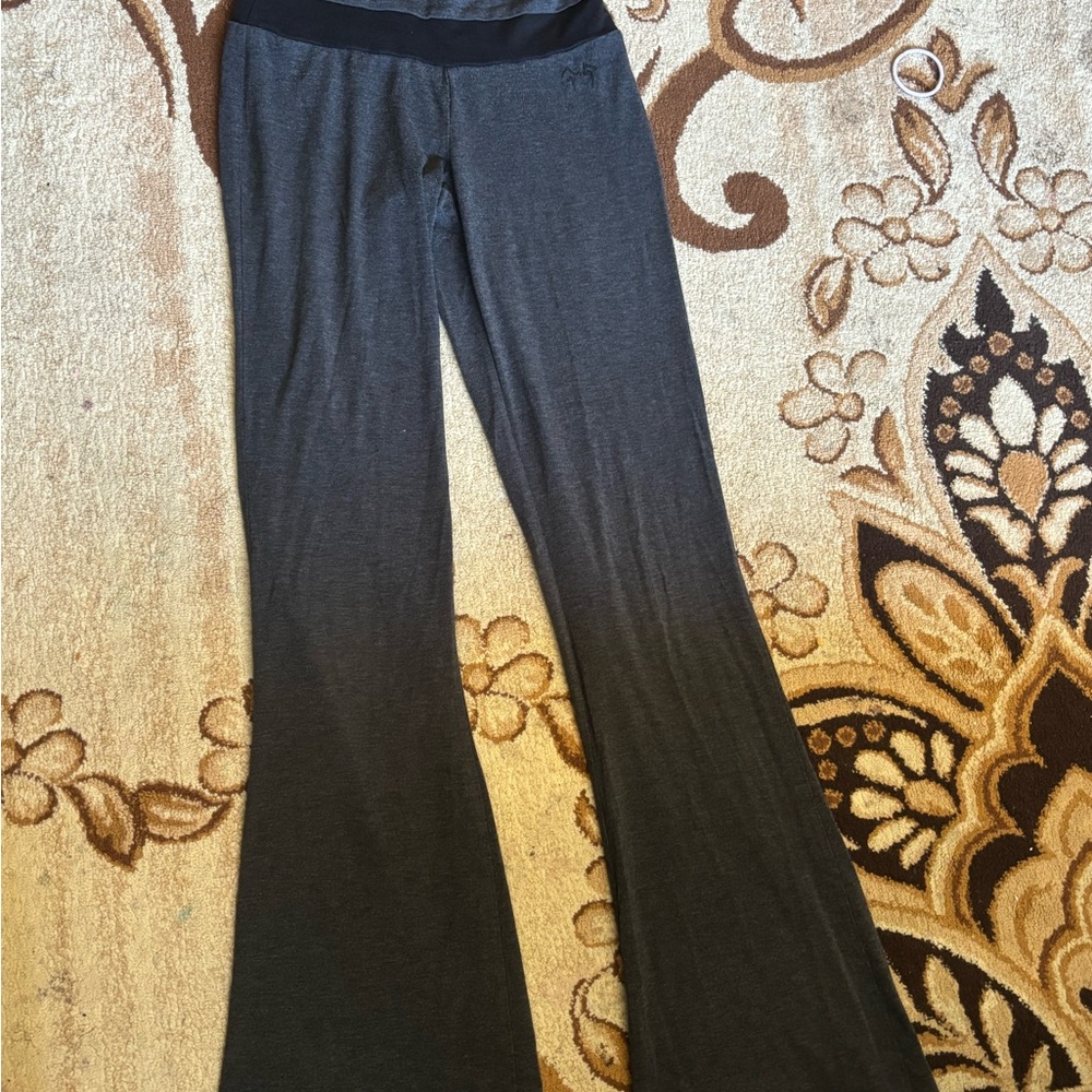 ORIGINAL EARLY 2000’S VINTAGE Green Apple Black Flare Pants